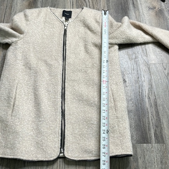 Forever 21 Women’s Juniors Cream and Black Zip Up Felt Jacket, size medium - Picture 9 of 13